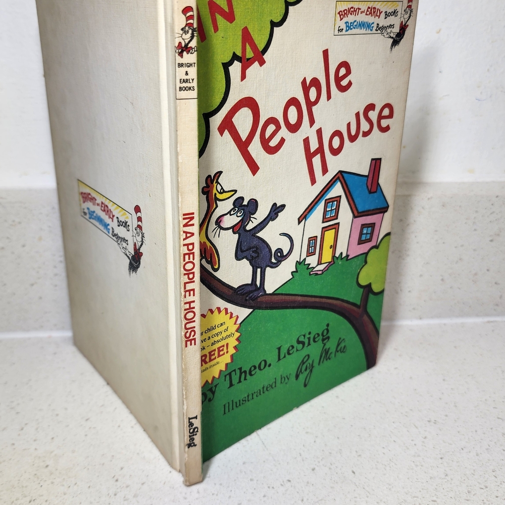 Dr Seuss Vintage 1972 Hardcover Book "In a People House by Theo LeSieg - Picture 2 of 6